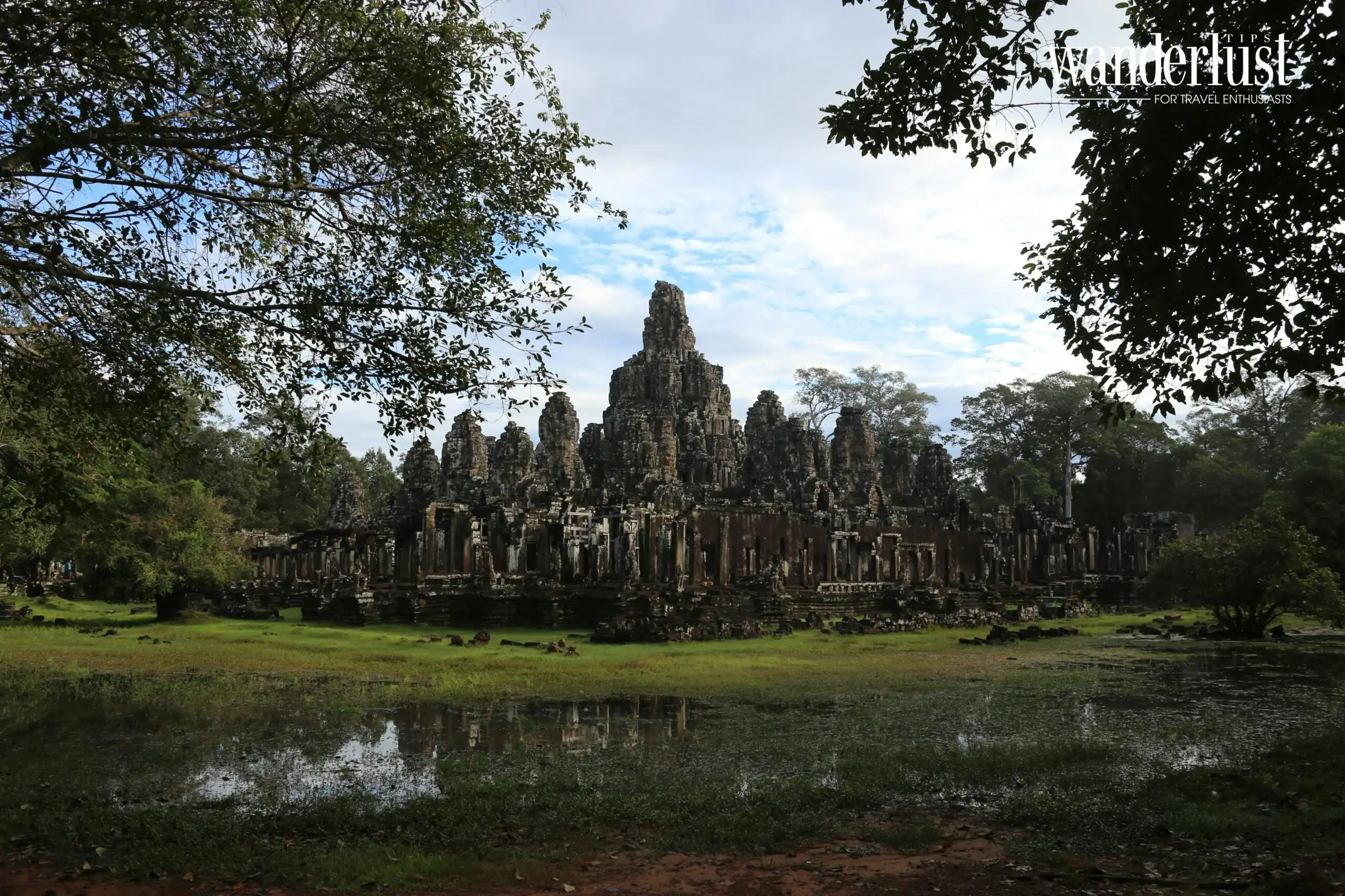 Campuchia: Vương quốc của các kỳ quan 8 Wat Phnom, một ngôi đền Phật giáo có ý nghĩa lịch sử to lớn. Wat Phnom không chỉ là một điểm tham quan mà còn là nơi khởi nguồn của thành phố Phnom Penh.