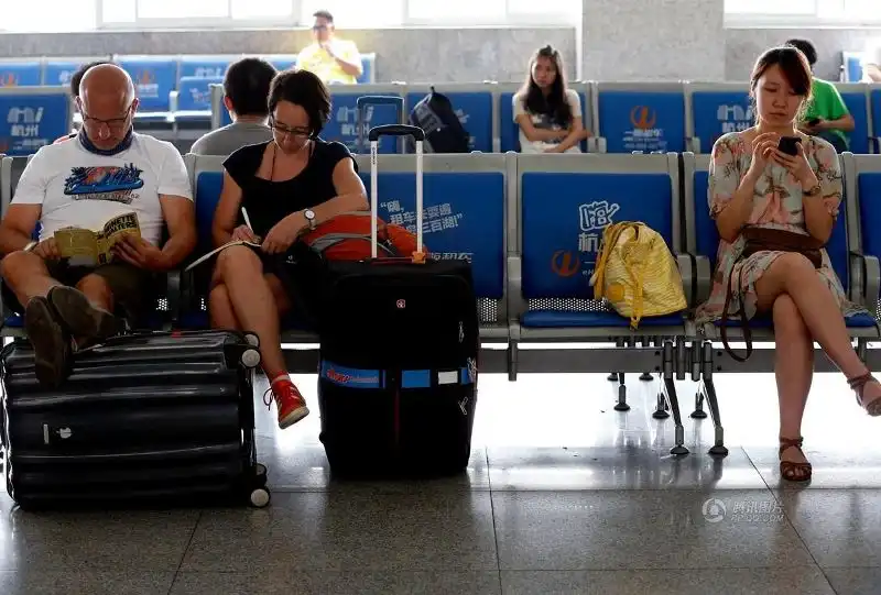 7 cách giúp thời gian chờ ở sân bay trở nên thú vị 6 wanderlusttips-7-cah-giup-thoi-gian-cho-thu-vi-2