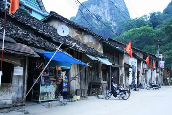 Điểm nhấn Phố cổ Đồng Văn giữa Cao nguyên đá 6 wanderlusttips-ha-giang-pho-co-dong-van-5