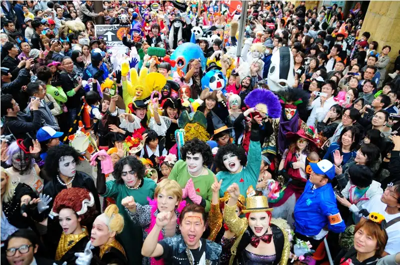 wanderlusttips-halloween-cac-nuoc-tren-the-gioi-2