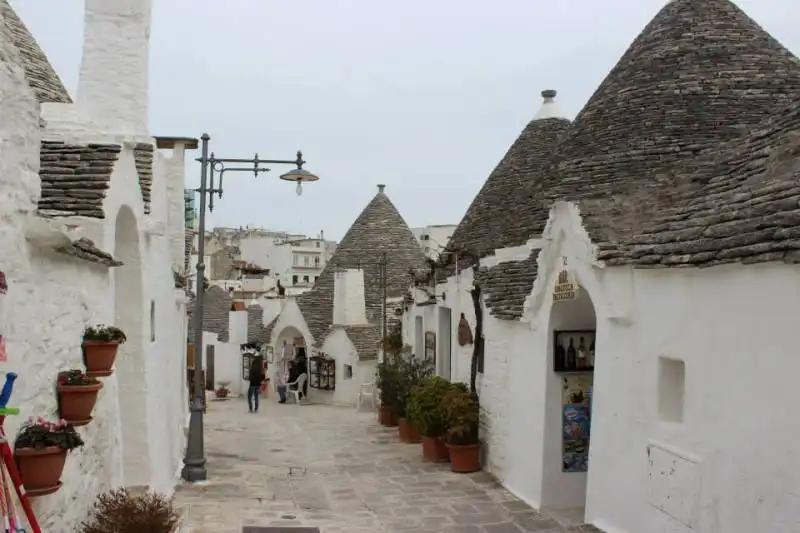 wanderlusttips-kinh-nghiem-du-lich-alberobello-6