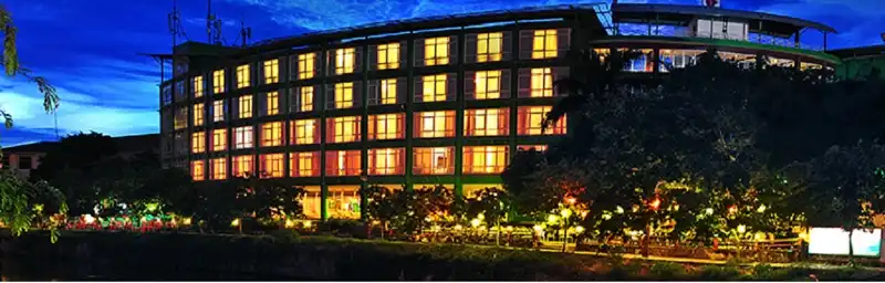 Huế: Khách sạn Green 5 mat-truoc-khach-san(1)