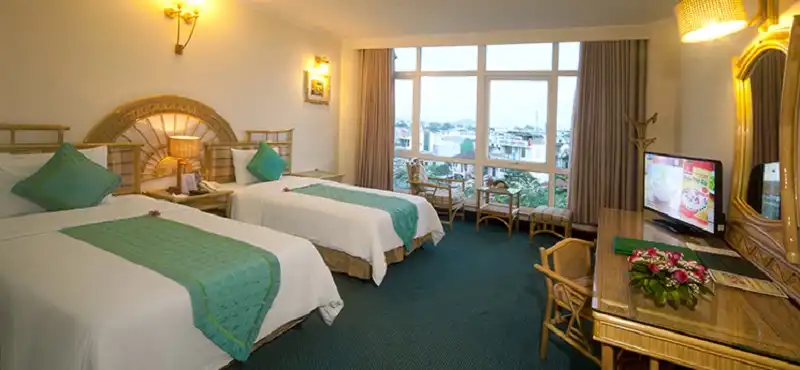 Huế: Khách sạn Green 6 phong-nghi-supreme-2