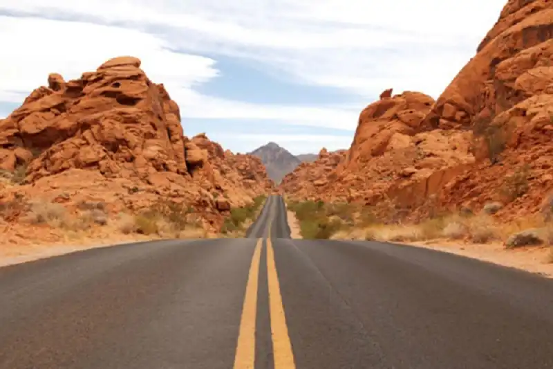 wanderlusttips-13-cung-duong-me-hoac-du-khach-ngay-tu-cai-nhin-dau-tien-7