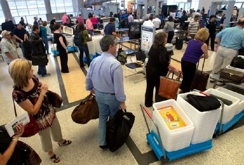 8 điều nên tránh tại sân bay 7 wanderlusttips-8-dieu-nen-tranh-2