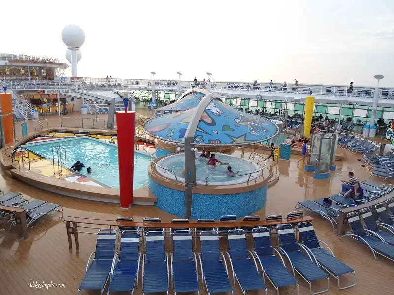 Mariner Of Seas - Đẳng cấp mới trên du thuyền 5 sao 9 wanderlusttips-Mariner-of-the-Seas-11