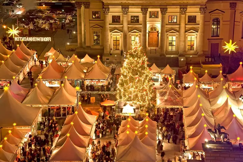 wanderlusttips-chau-au-ruc-ro-mua-giang-sinh-2