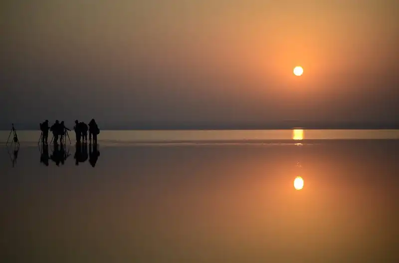 Tuz Golü - Hồ muối đỏ kỳ lạ 9 wanderlusttips-ho-muoi-Tuz-Golu-5