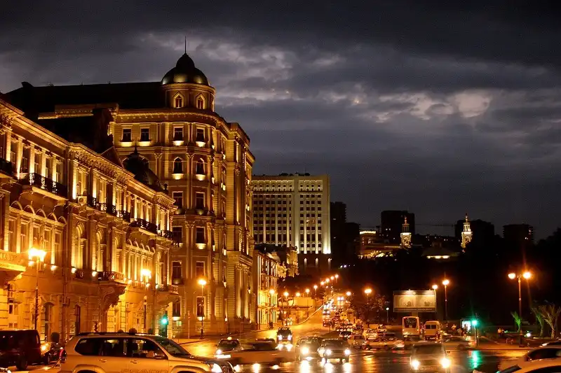 wanderlusttips-kham-pha-azerbaijan-1