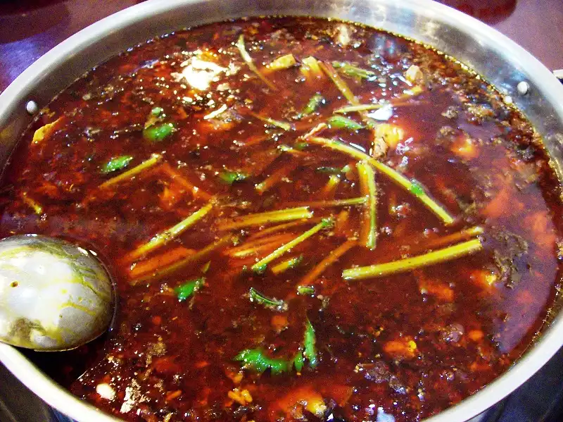 wanderlusttips-lau-trung-quoc-chua-cay