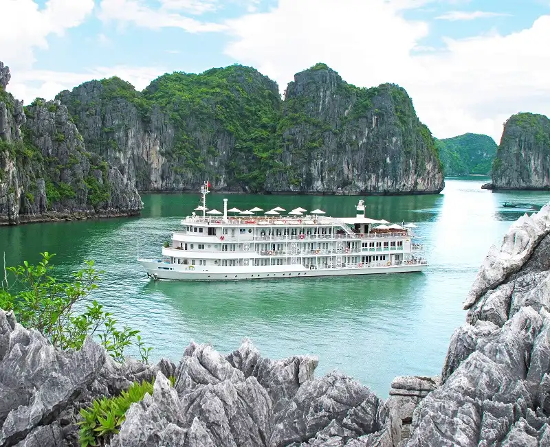 wanderlusttips-top-5-du-thuyen-4