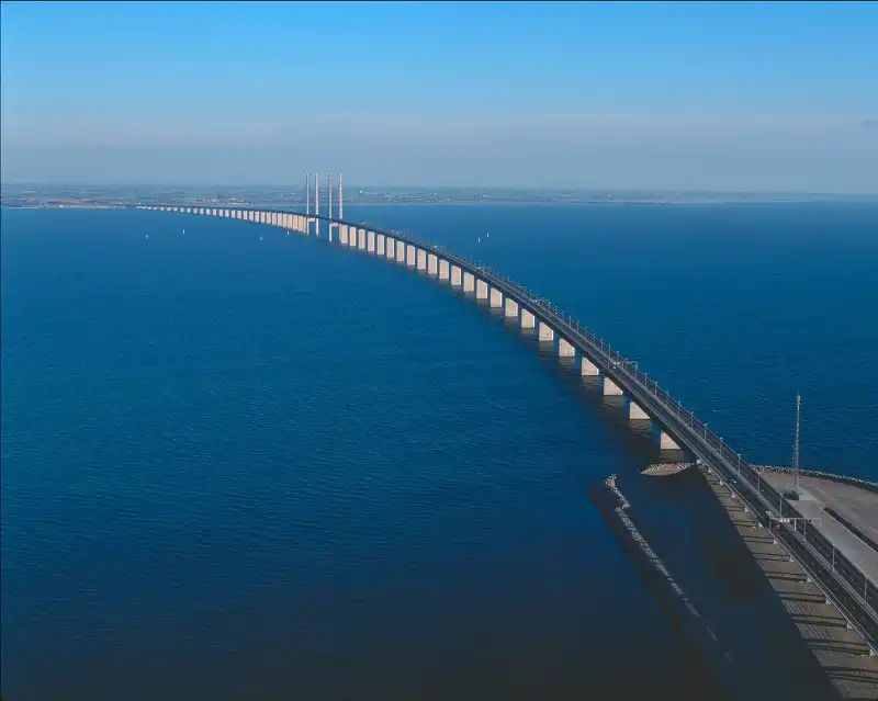 Arial photo of bridge viewed from Peberholm towards Sweden