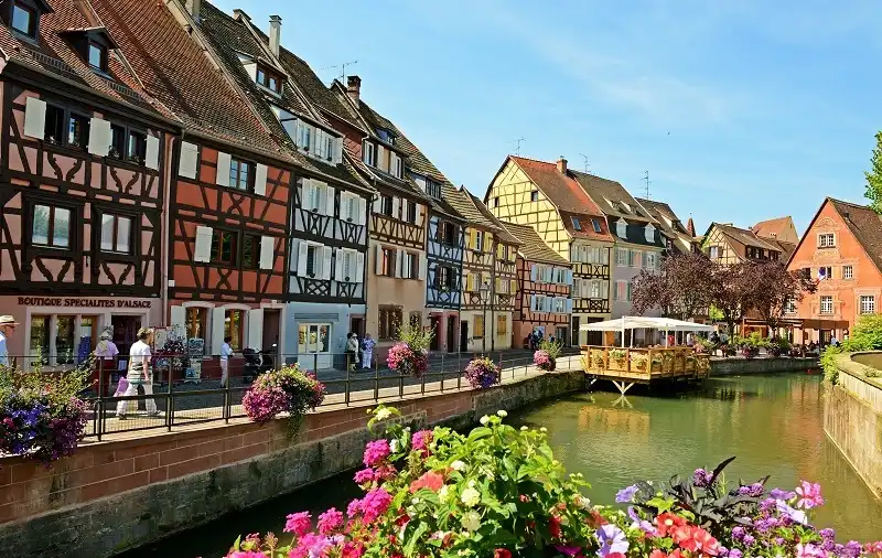 13 điểm đến tuyệt đẹp bước ra từ cổ tích 5 wanderlusttips-13-diem-den-dep-nhu-co-tich-1
