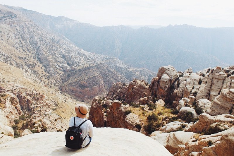 Bỏ việc đi du lịch: Thất nghiệp và phá sản