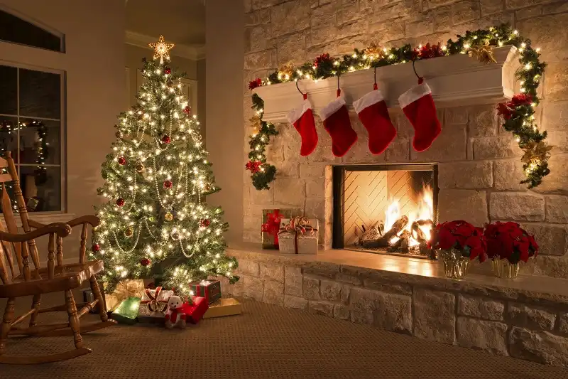 10 phong tục Giáng sinh ý nghĩa trên thế giới 7 Christmas Fireplace