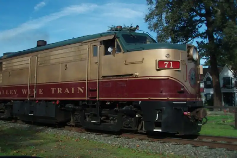 wanderlusttips-16-chuyen-tau-du-lich-sang-trong-tren-the-gioi-12