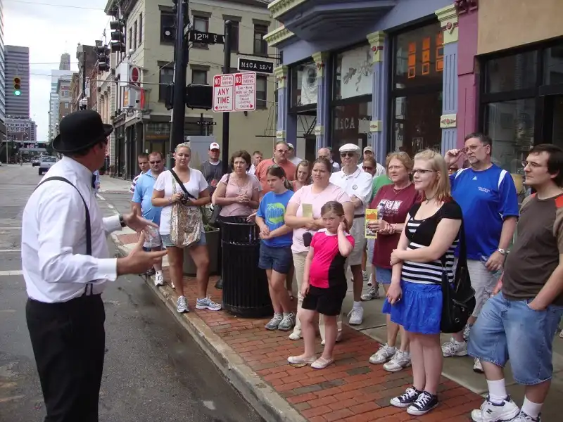 7 kiểu khách du lịch bạn thường gặp 7 wanderlusttips-7-kieu-khach-du-lich-ban-thuong-gap-2