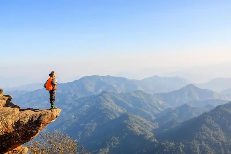 wanderlusttips-7-kieu-khach-du-lich-ban-thuong-gap