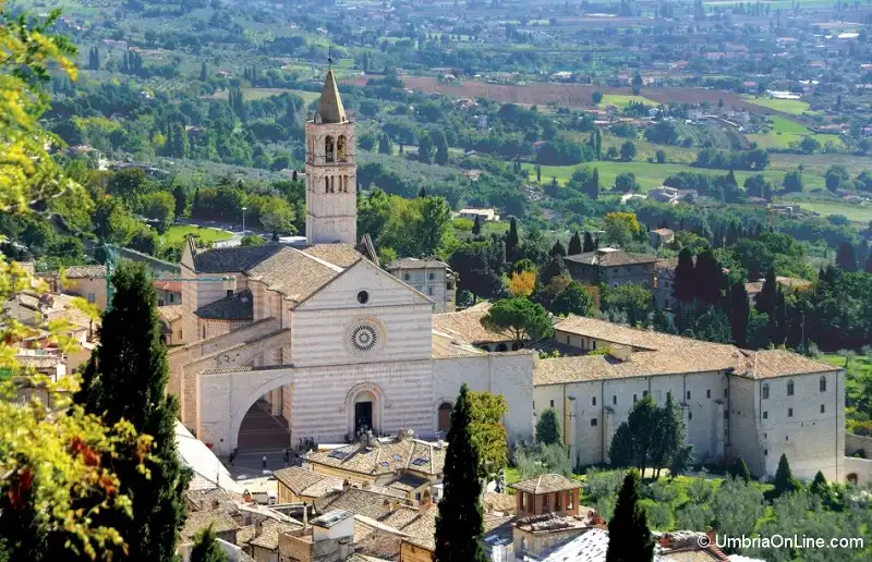Kinh nghiệm du lịch Assisi 5 wanderlusttips-assisi-4