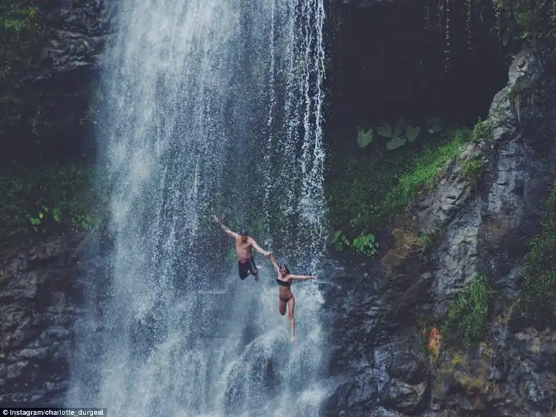 Cặp đôi hẹn hò bằng cách đi phượt vòng quanh thế giới 9 wanderlusttips-cap-doi-hen-ho-bang-cach-di-phuot-vong-quanh-the-gioi-3