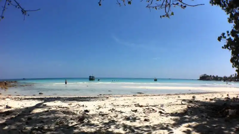 wanderlusttips-co-gai-di-du-lich-voi-luong-4-trieu-thang-1