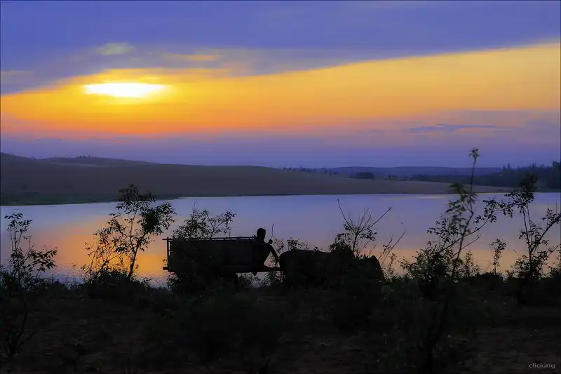 wanderlusttips-den-phan-thiet-ghe-tham-ho-bau-trang-1