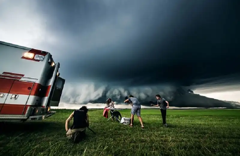 Hành trình săn bão của nhiếp ảnh gia Von Wong 5 wanderlusttips-doi-tinh-nhan-thich-theo-duoi-nhung-con-bao-1