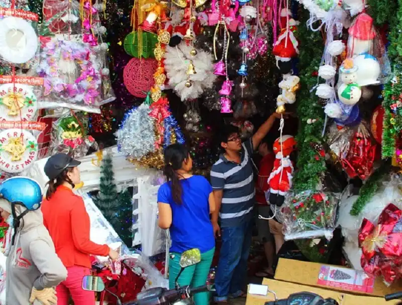 wanderlusttips-giang-sinh-sai-gon-4