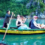 wanderlusttips khach du lich nuoc ngoai