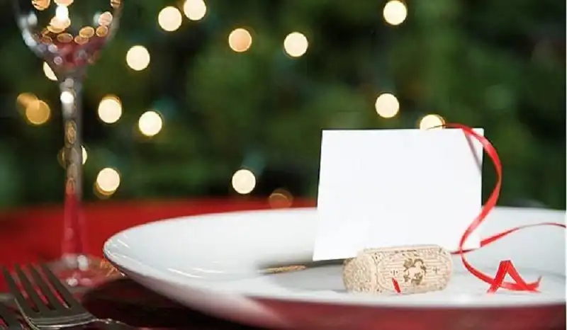 wanderlusttips-kham-pha-phong-tuc-giang-sinh-ky-la-tren-the-gioi