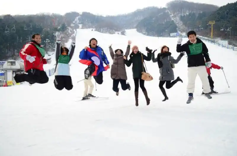 wanderlusttips-le-hoi-han-quoc-2