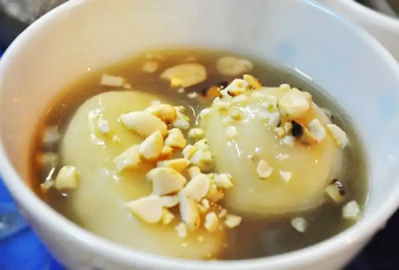 5 quán chè nóng nức tiếng Hà Thành 6 wanderlusttips-mon-ngon-ha-thanh-1