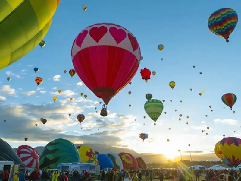 wanderlusttips-nhung-cau-hoi-khach-du-lich-ban-khoan-1