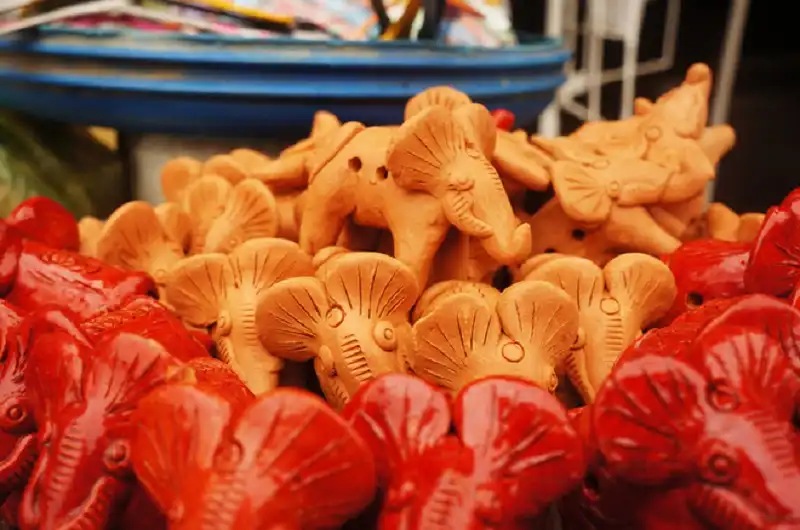 Những món quà lưu niệm mạng đậm nét đẹp Hội An 6 wanderlusttips-nhung-mon-qua-luu-niem-hoi-an