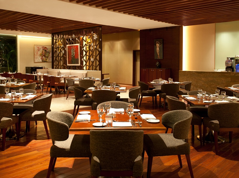 Crowne Plaza West Hanoi ưu đãi kỷ niệm 5 năm thành lập 5 crowne plaza hanoi wanderlusttips