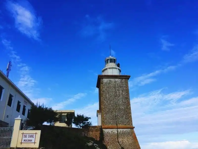 Dau-nam-phuot-cung-duong-ven-bien-mui-dinh-bai-trang-3- wanderlusttips2