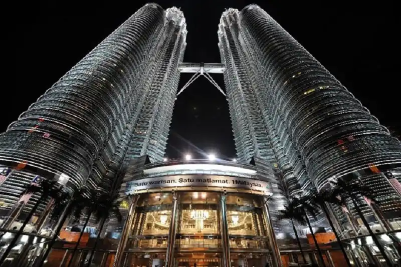 wanderlusttips-10-thanh-pho-hut-khach-nhat-the-gioi-5