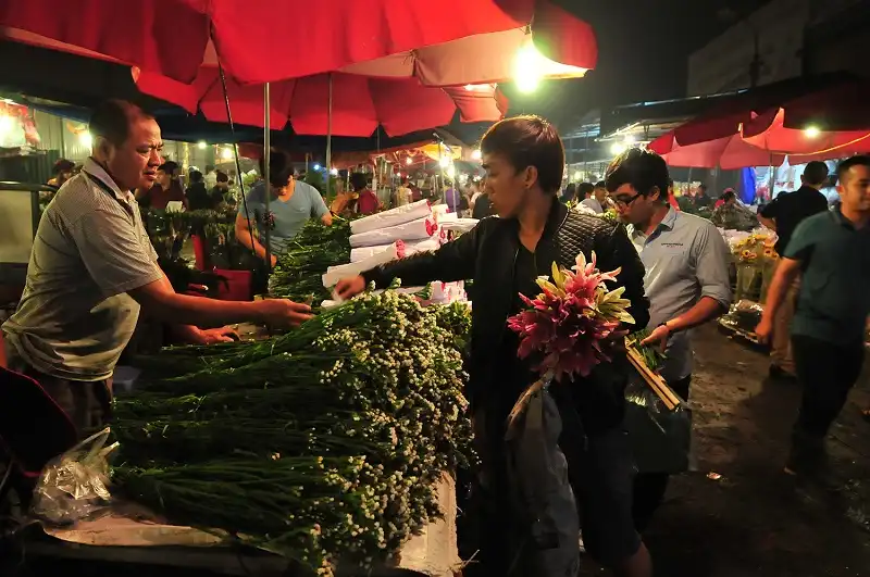 6 chợ hoa Tết nổi tiếng Hà Thành 7 wanderlusttips-6-cho-hoa-tet-noi-tieng-ha-thanh-1