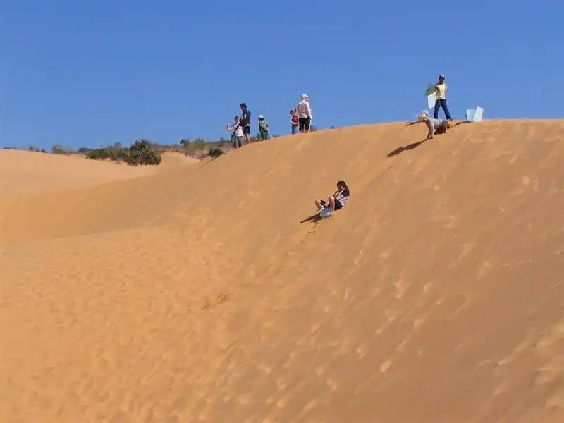 wanderlusttips-6-doi-cat-tuyet-dep-o-viet-nam