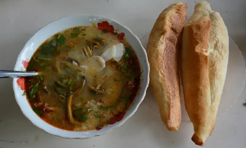 wanderlusttips-6-mon-chao-khap-3-mien-2