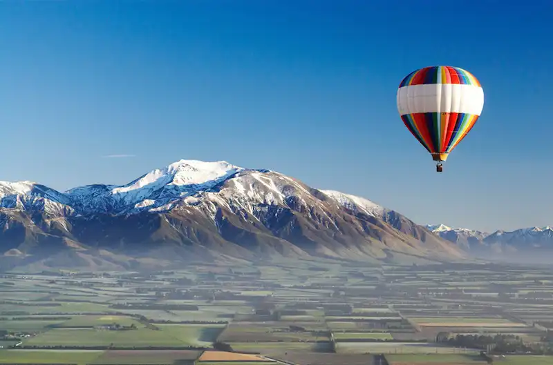 Lễ hội khinh khí cầu rực rỡ tại dãy Alps 7 wanderlusttips-Le-hoi-kinh-khi-cau-ruc-ro-tai-day-Alps