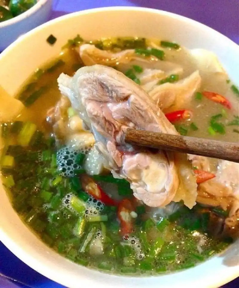 8 quán bún ngan ăn một lần là nghiện ở Hà Nội 10 wanderlusttips-bun-ngan-ha-noi-7