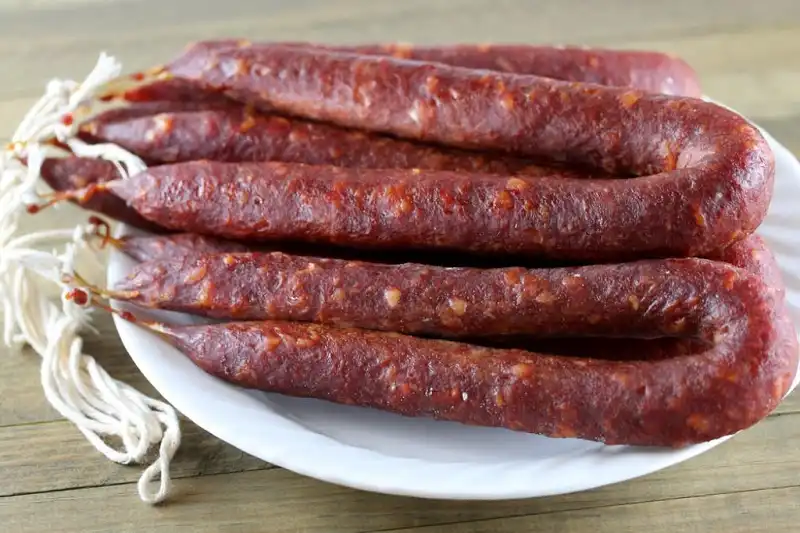 wanderlusttips-danh-thuc-vi-giac-bang-7-loai-xuc-xich-ngon-nhat-the-gioi-4