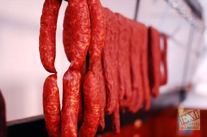 wanderlusttips-danh-thuc-vi-giac-bang-7-loai-xuc-xich-ngon-nhat-the-gioi-5