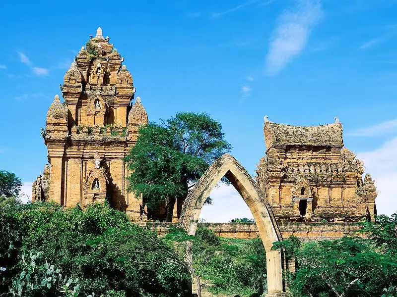 Kinh nghiệm hay khi du lịch Quy Nhơn - Bình Định 6 wanderlusttips-kinh-nghiem-du-lich-quy-nhon-binh-dinh