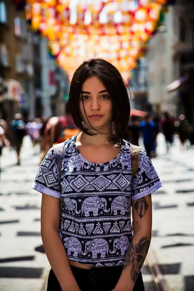 Nhiếp ảnh gia có sở thích đặc biệt với phụ nữ 16 wanderlusttips-nhiep-anh-gia-di-chup-anh-thieu-nu-cac-nuoc-11