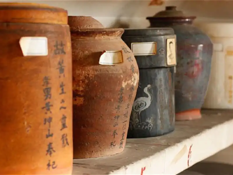 "Danh sách đen" những vật bị cấm xách tay khi lên máy bay 10 wanderlusttips-nhung-do-vat-khong-duoc-mang-len-may-bay-3