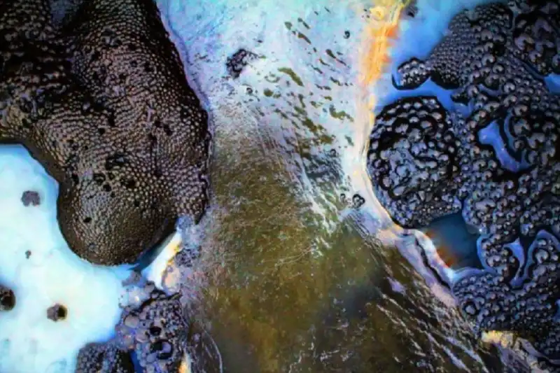 Iceland: Những dòng suối sôi sục giữa băng giá 10 wanderlusttips-thac-bang-o-iceland-6