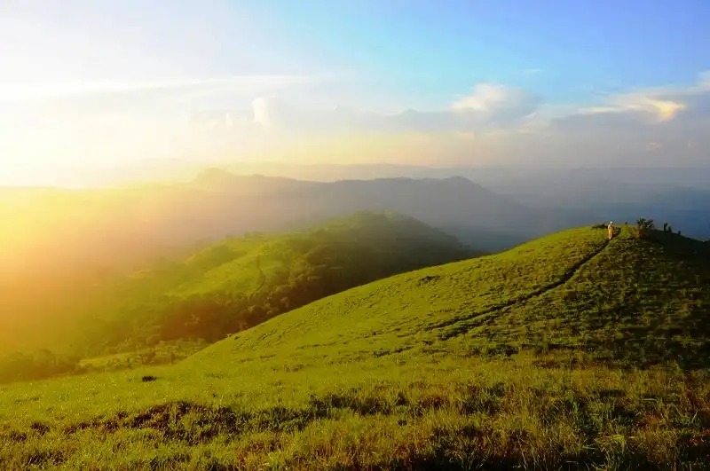 Trước đó, họ chuẩn bị thêm lương thực và ít vật dụng mua ở chợ Đà Loan cách đó 10km để đốt lửa cắm trại tại Masara.