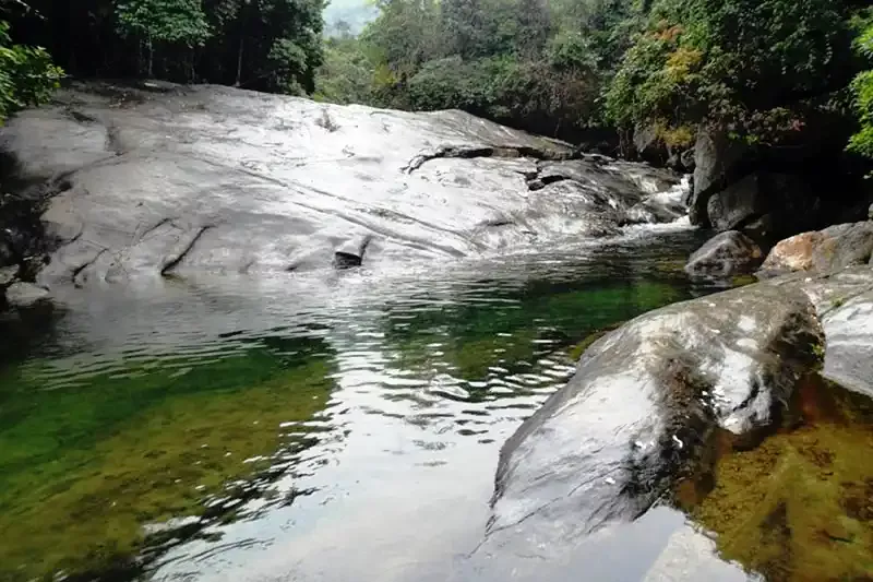 Về Bình Định ghé thăm suối nước Hố Giang 6 48Hogiangthom01